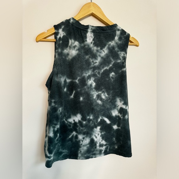 Tie Dye Betsy Johnson Tank Top with gold print - Picture 4 of 6